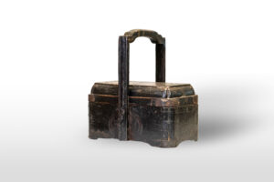 Chinese Black Lunch Box