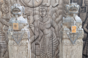 Pixiu columns
