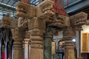 Column set of 4