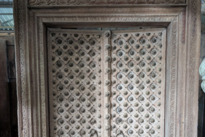 Spiky door