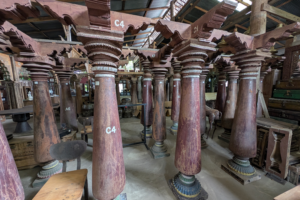 Indian pillar set