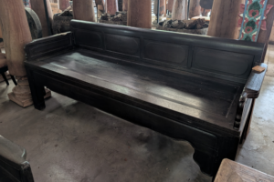 Bench with armrests