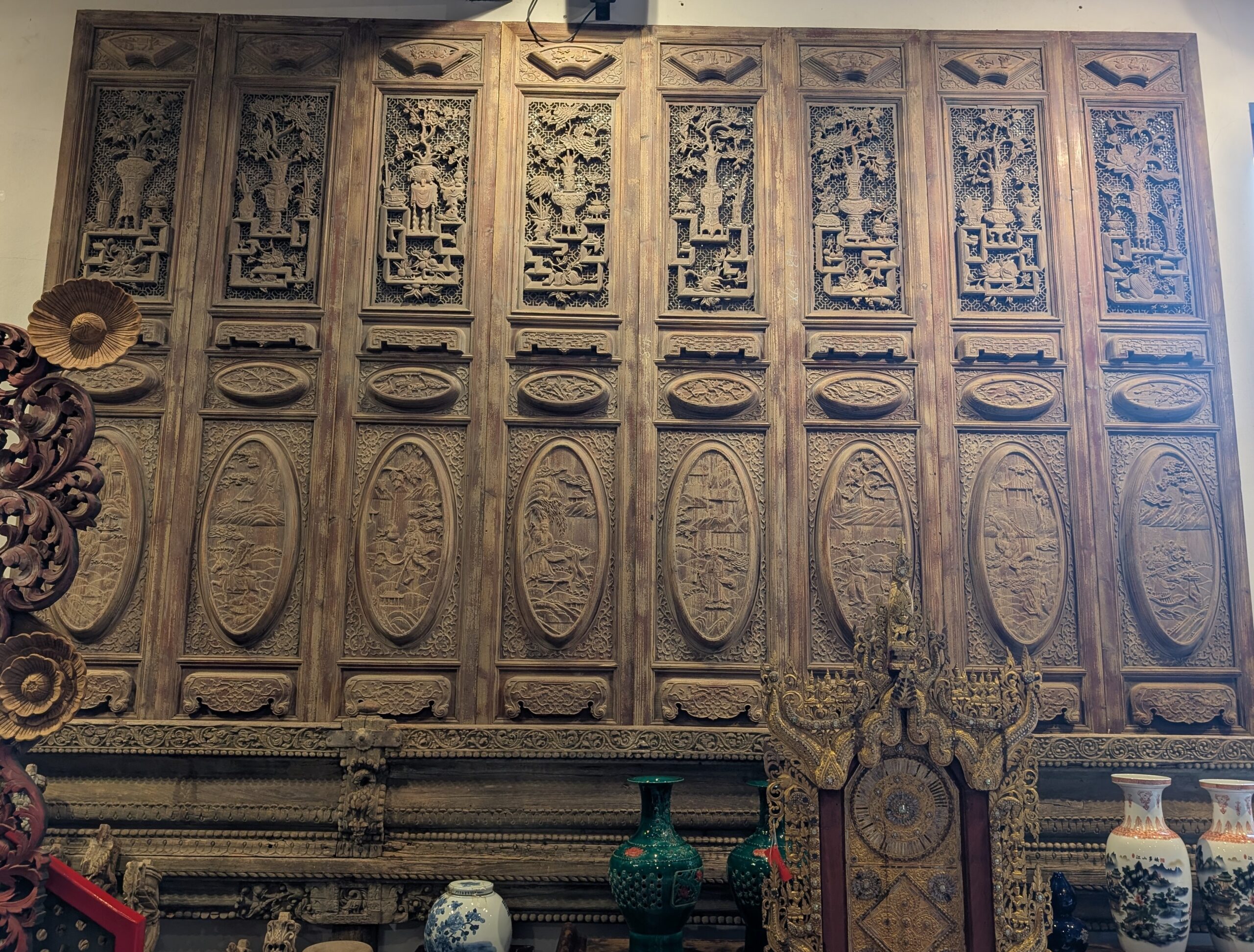Wooden screen