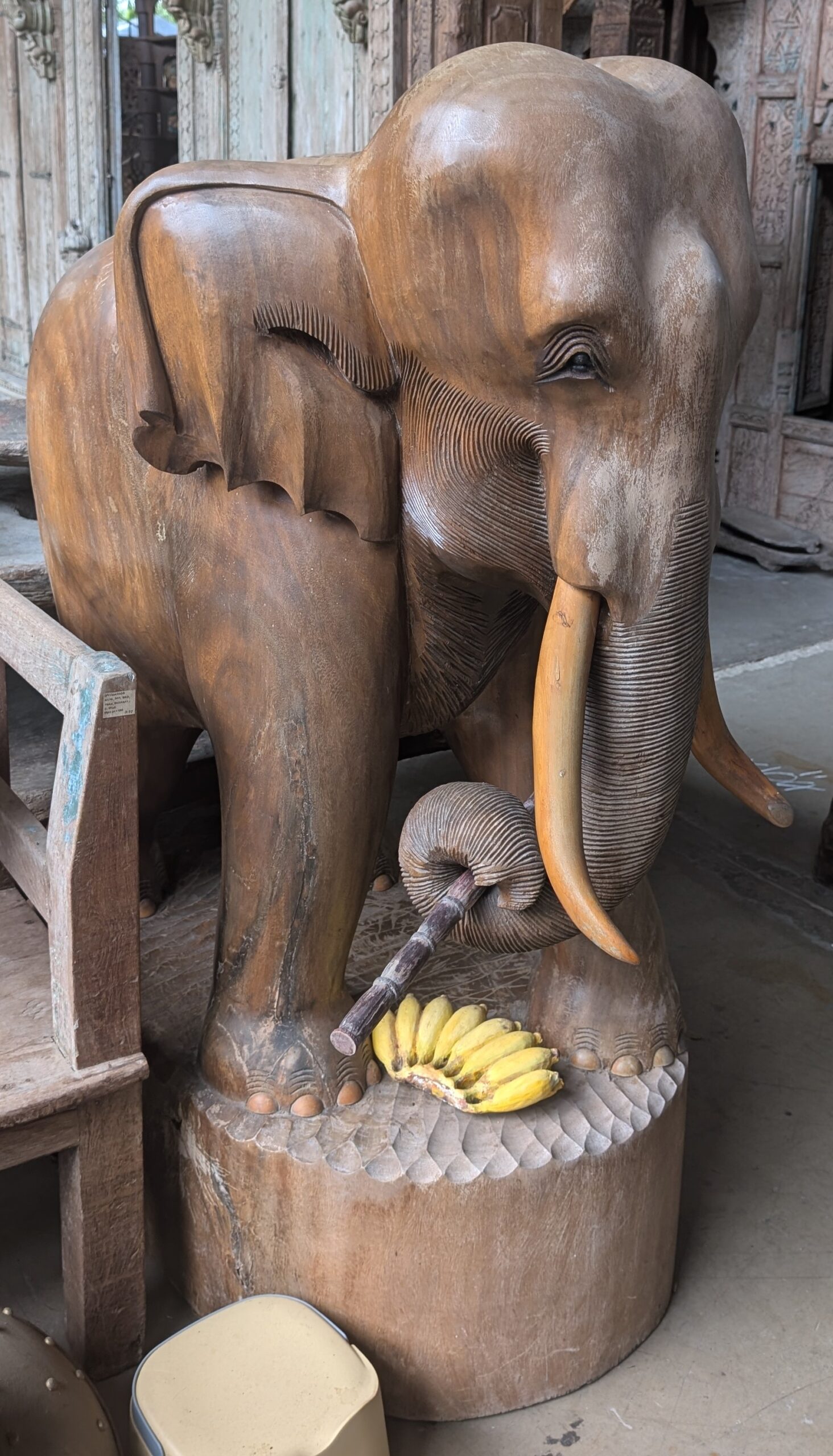 Big wooden elephant - Image 2